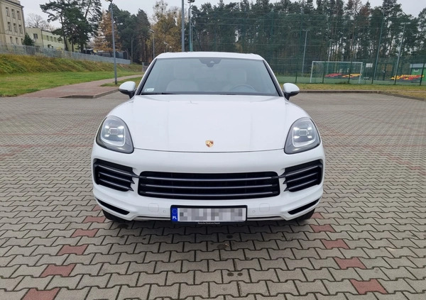 Porsche Cayenne cena 319900 przebieg: 51300, rok produkcji 2020 z Janów Lubelski małe 379